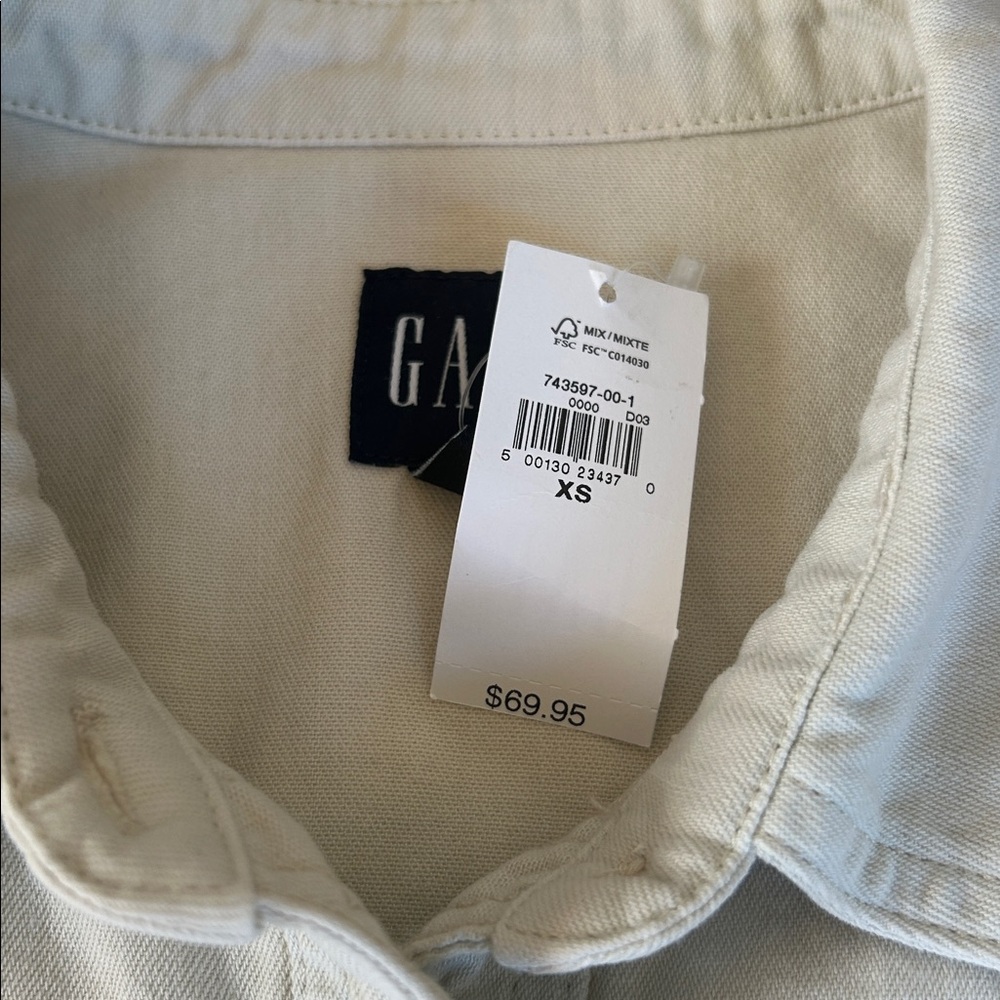 New GAP Denim Button-Down Shirt 100% cotton - Picture 6 of 8